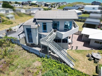 Stunning home with Stunning views