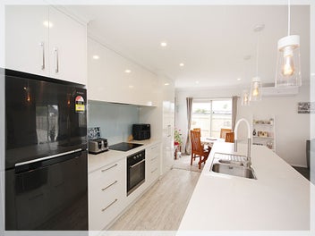 Stylish and Modern Home in Foxton!