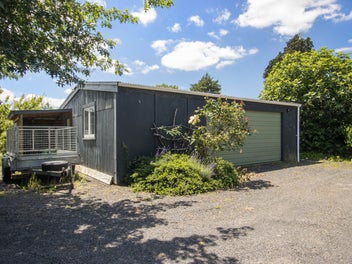 360° Views, 3 Bedrooms & 3.1ha of Opportunity