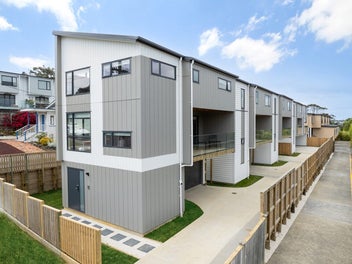 Image 1 of 20