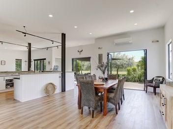 Lifestyle excellence with location and large shed