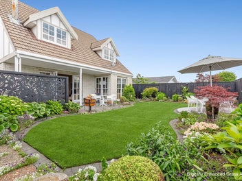 STATELY HOME WITH SELF-CONTAINED DWELLING