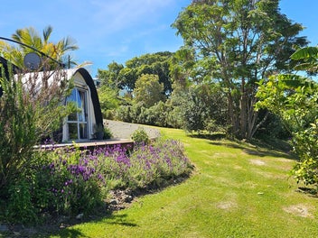 Rawene Icon "The Tunnel House"