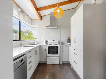 Sun, space and lake life on your doorstep