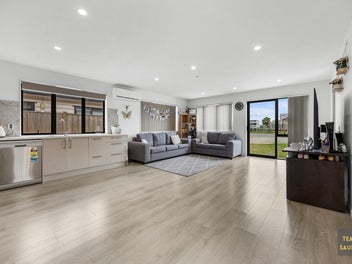 Charming Family Home in Karaka!