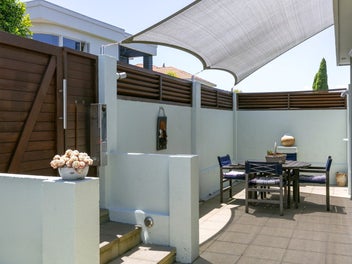 Effortless Living With Stunning Views