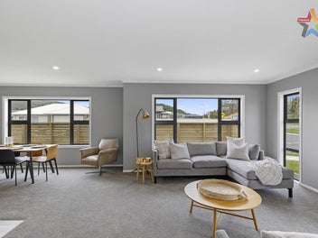 SINGLE LEVEL, STANDALONE & VIEWS - LIMITED NUMBERS