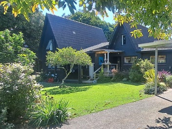 Image 1 of 21