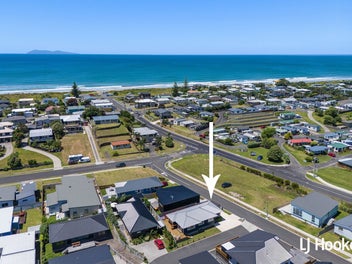 Modern Coastal Living at 8 Sandy Place Waihi Beach