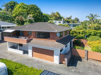 Manly on the Flat - Immediate Possession Available