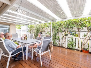 Impressive Living Meets Ideal Location