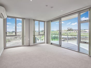 Stylish Lakeside Living in Central Albany.