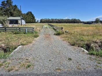 The option is yours, 7.4ha bare land close to town