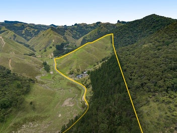 17Ha of Rural Adventures to be had!!