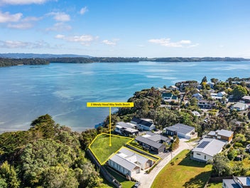 Amazing Waterfront Section
