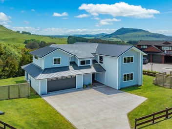 Elegance on the western shores of Lake Taupo