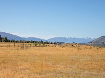 5 Acres Location and Views