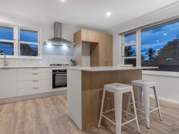 Charming 1950s Gem in Gordon Place