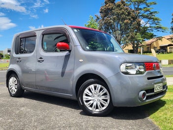 2012 Nissan Cube 15S 5-Door Wagon