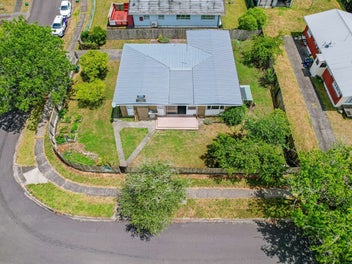 4 Bedroom Corner Site - Value Plus !!
