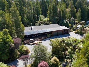 Total Privacy on Blue Spur Road