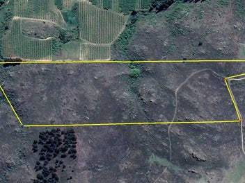 Private and secluded close to town