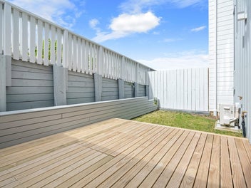 STYLISH BRAND NEW TORBAY TOWNHOUSES