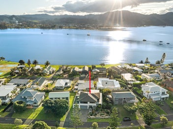 Unbelievable Value - Waterfront Views $3.5m+