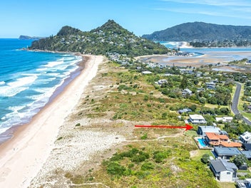 TAIRUA BEACH FRONT