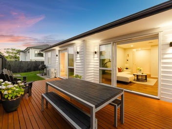 Sun-Kissed, Spacious and Convenient Location!