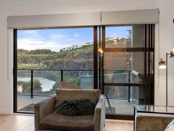 STUNNING LAKE VIEW APARTMENT