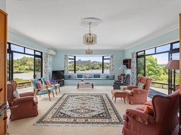 Spectacular Water Views, Water Access & Location