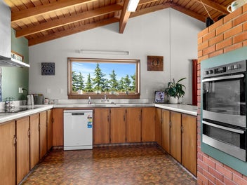 EXCEPTIONAL LOCATION AND LIFESTYLE