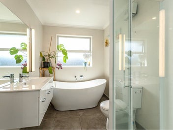* UNDER OFFER * Why Buy New - Enjoy Upgrades For L