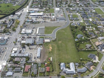 Image 1 of 5