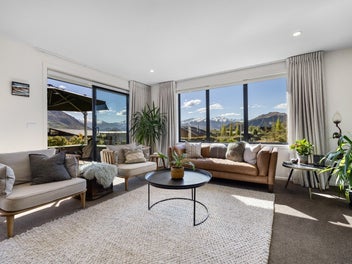 Stunning Views and Space in Kirimoko