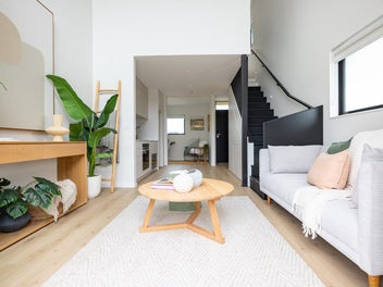 New 1 Bed + Study- Waiata Shores, Conifer Grove