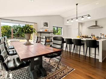 Alpine Luxury in Prestigious Dalefield