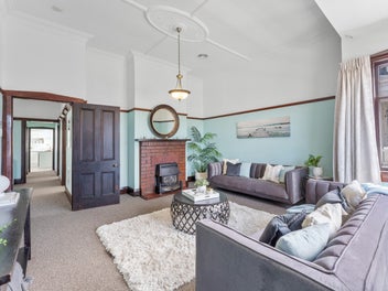 Character and Modern in Popular Petone