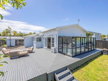 Spacious Family Home & Convenient Location