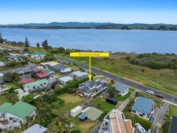 Spacious Family Living with Potential