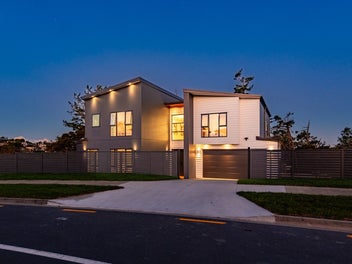 Grand Home For Luxury Lifestyle Living
