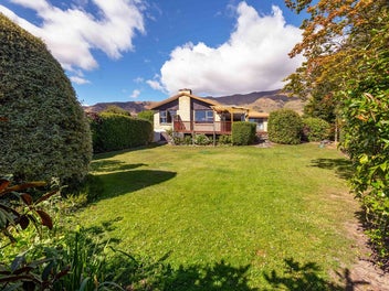 Wanaka Crib