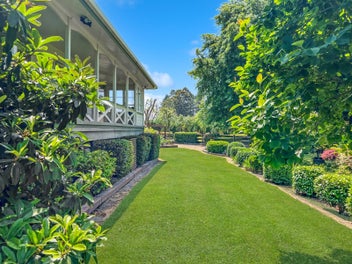 Land, sheds and family living