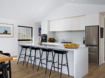 Immaculate as new contemporary home