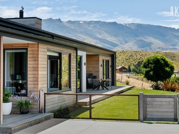 Architectural Elegance in Serene Lowburn