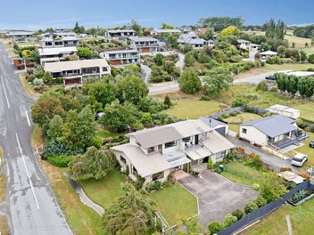 Independent Homeowner: Unit with Green Space