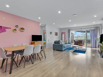 Single Standalone with rental potential in Karaka