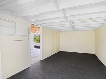 Move In and Enjoy!!!