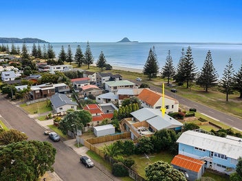 Beachfront Value in Ocean Road Ohope